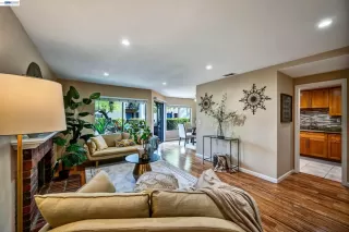 Photo #3: 41123847 Listing