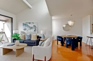 Browse active condo listings in WILLOWS