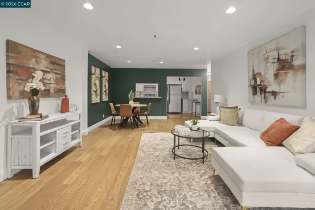 MLS: 41123908 Condo For Sale