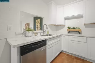 Photo #5: 41123908 Listing 