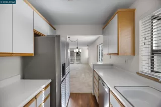 Photo #3: 41123995 Listing