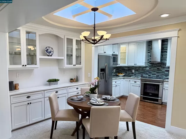 MLS: 41124079 Condo For Sale