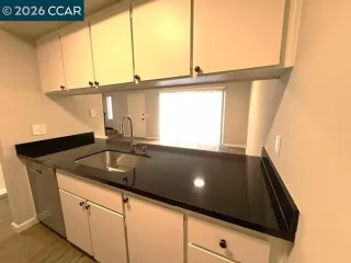 Photo #2: 41124171 Listing