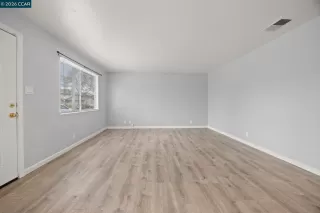 Photo #3: 41124255 Listing