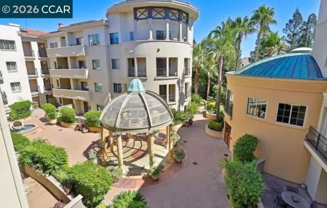 MLS: 41124295 Condo For Sale