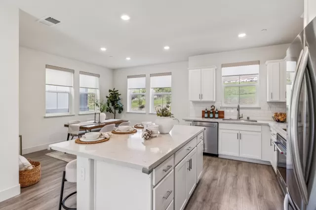 MLS: 41124350 Condo For Sale