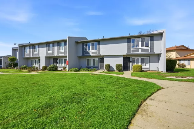 MLS: 41124371 Condo For Sale