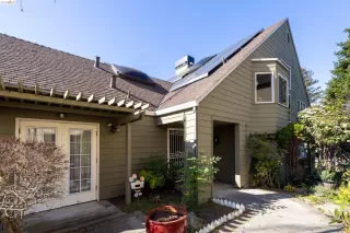 Browse active condo listings in HILLTOP