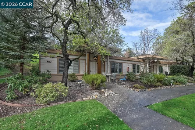 MLS: 41124552 Condo For Sale