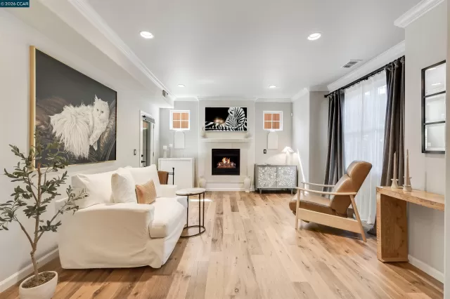 MLS: 41124633 Condo For Sale