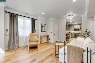 Photo #2: 41124633 Listing