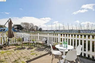 Photo #5: 41124642 Listing