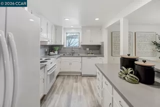 Photo #6: 41124649 Listing