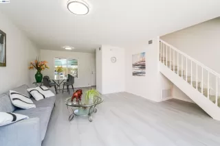 Photo #5: 41124698 Listing 