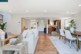 Photo #4: 41124786 Listing