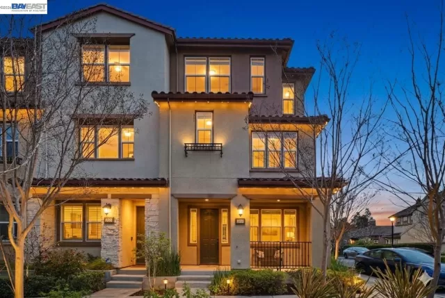 MLS: 41124839 Condo For Sale