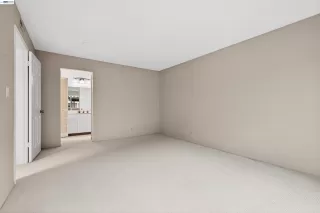 Photo #5: 41124858 Listing