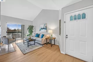 Photo #5: 41125019 Listing