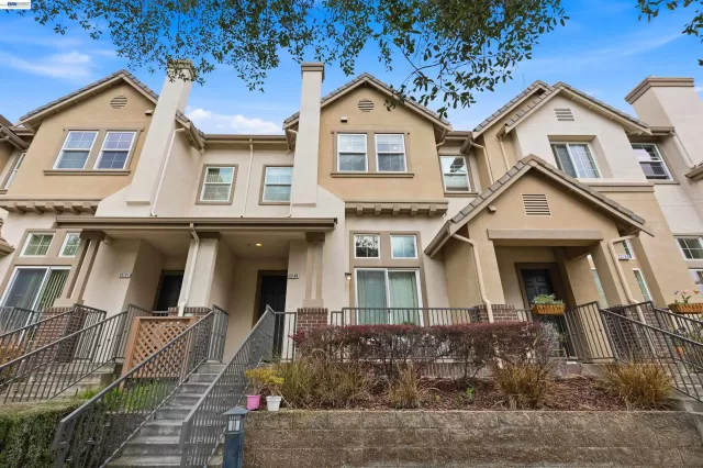 MLS: 41125026 Condo For Sale