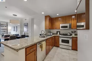 Photo #6: 41125116 Listing