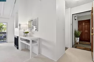 Photo #3: 41125135 Listing