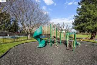 Photo #2: 41125139 Listing