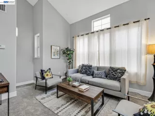 Photo #5: 41125196 Listing