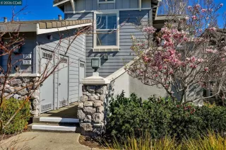 Photo #2: 41125385 Listing