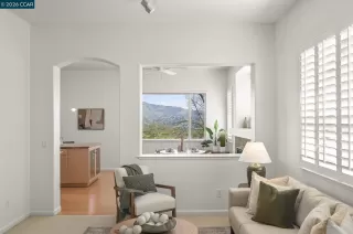 Photo #3: 41125385 Listing