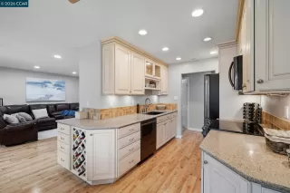 Photo #6: 41125399 Listing 