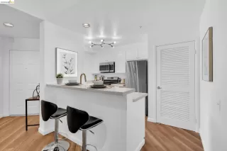 Photo #2: 41125400 Listing