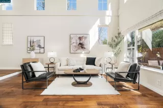 Photo #2: 41125407 Listing