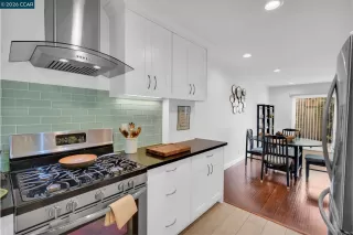 Photo #5: 41125421 Listing 