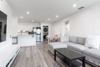 Photo #4: 41125493 Listing