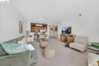 Photo #5: 41125507 Listing 