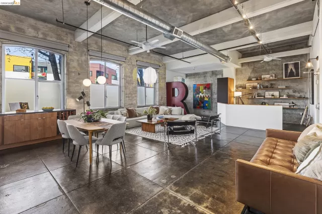 MLS: 41125579 Condo For Sale