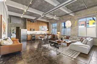 Photo #2: 41125579 Listing