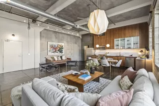 Photo #4: 41125579 Listing