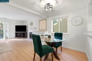 Photo #4: 41125595 Listing