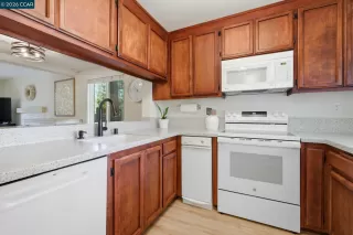 Photo #6: 41125595 Listing