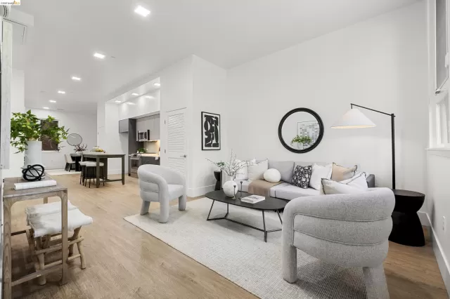 MLS: 41125596 Condo For Sale