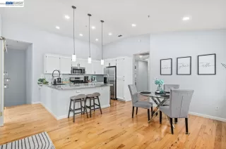 Photo #1: 41125641 Listing