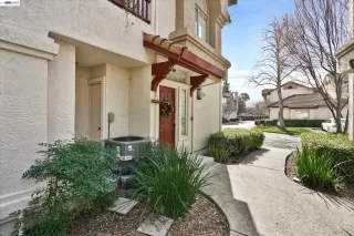 Photo #2: 41125652 Listing