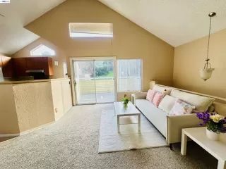 Photo #4: 41125696 Listing