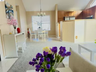 Photo #5: 41125696 Listing