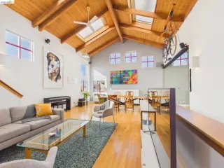 Photo #1: 41125732 Listing 