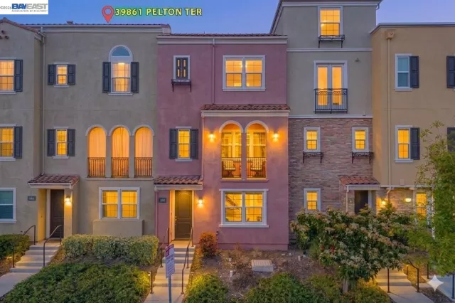 MLS: 41125794 Condo For Sale