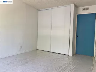 Photo #4: 41125860 Listing