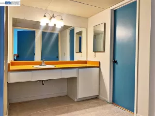 Photo #5: 41125860 Listing