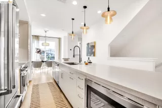 Photo #5: 41125899 Listing 